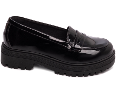 Mocassim Tratorado Verniz Preto Em Tira